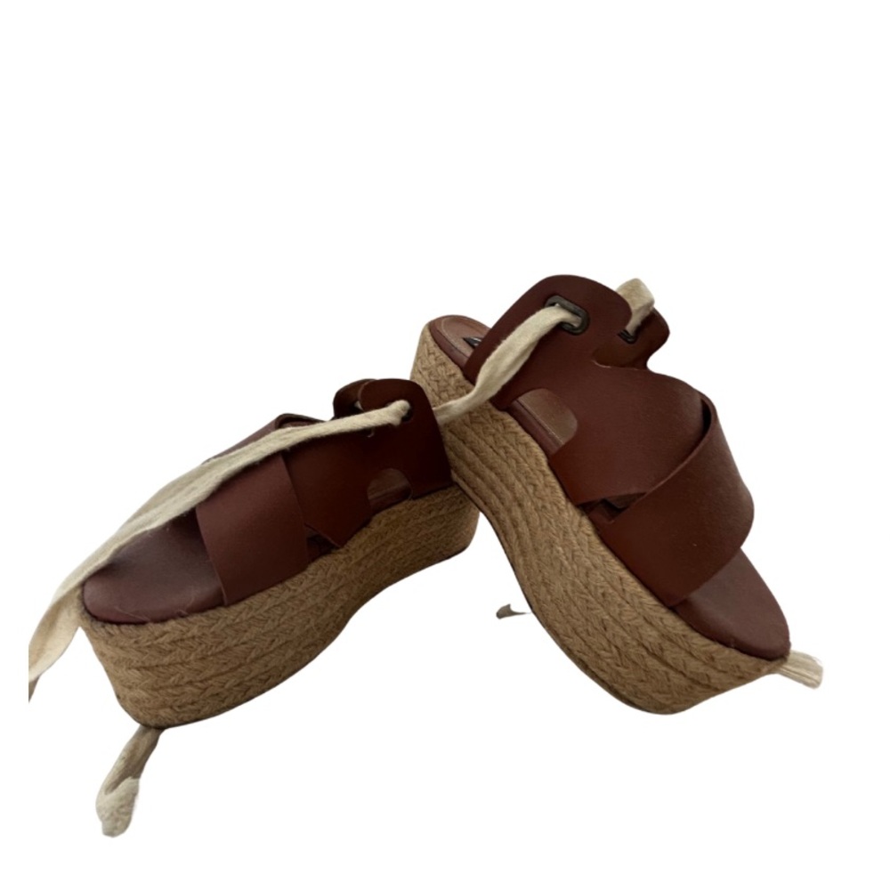 Elegant Brown Platform Sandals